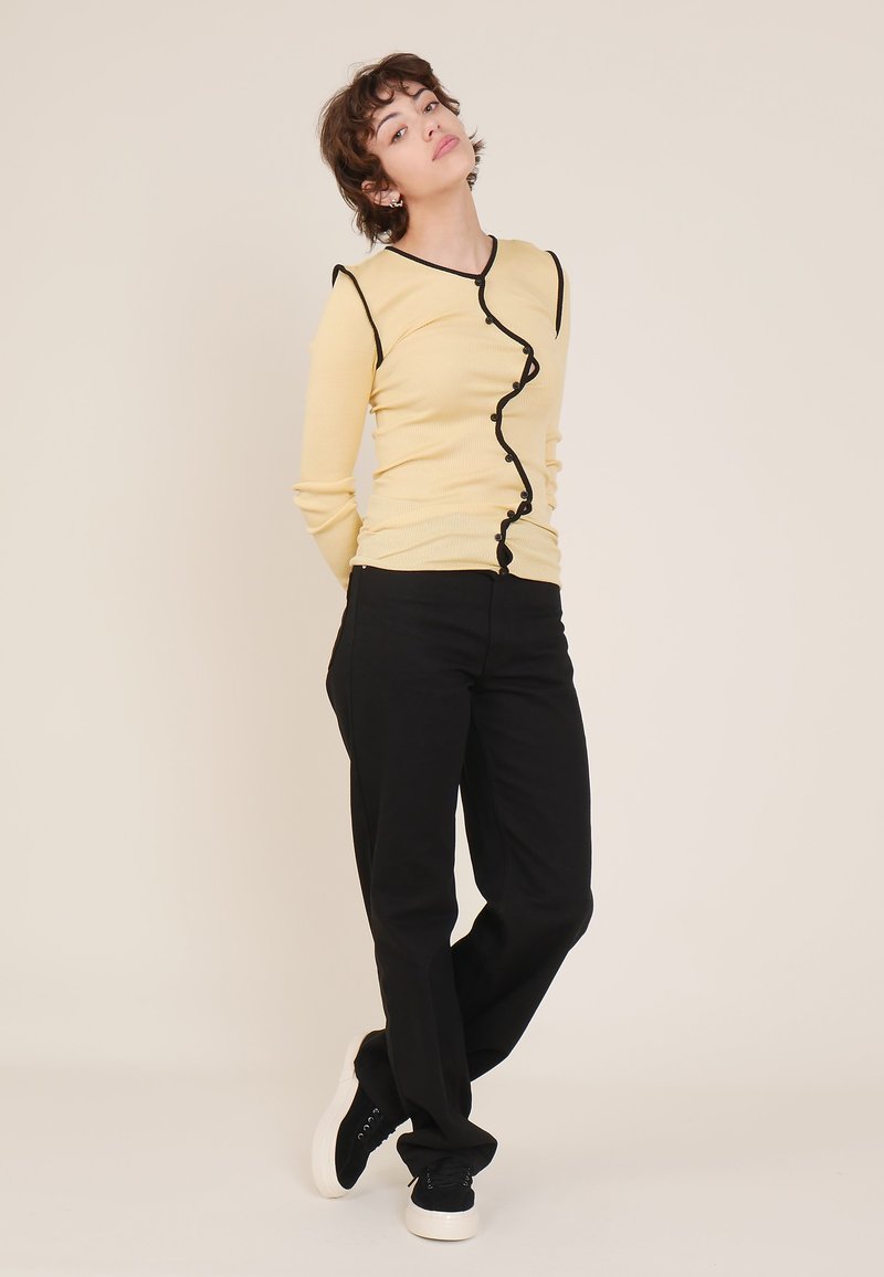 OpéraSPORT Claire Seamless Cardigan - Butter | Garmentory
