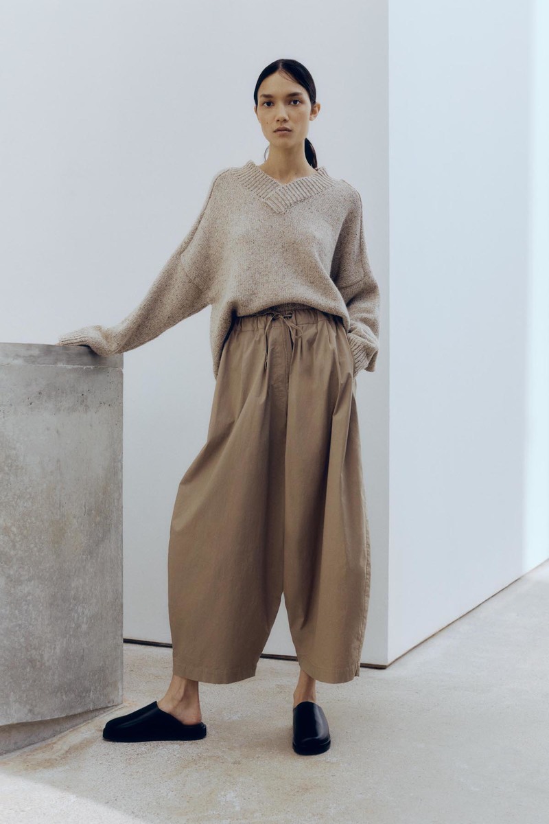 MONICA CORDERA クルーネックニット MONICA CORDERA ‐ CREW NECK KNIT CAPE