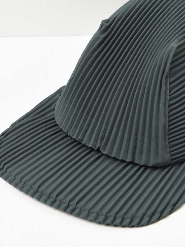 Homme Plisse Issey Miyake Pleats Cap - Blue Green/Green | Garmentory