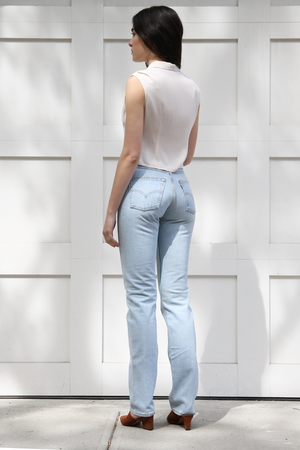 DUO NYC VINTAGE DKNY SILK SLEEVELESS BUTTON UP DUO NYC VINTAGE DKNY SILK SLEEVELESS BUTTON UP