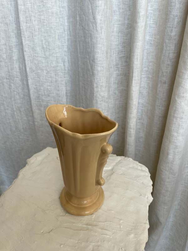 VINTAGE Ri-Ri-Ku CERAMIC VASE - Tan