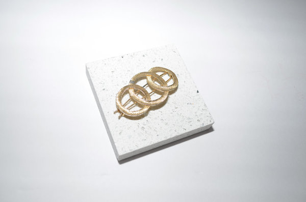 Clan of Cro Vintage | GOLD BARETTE Clan of Cro Vintage | GOLD BARETTE