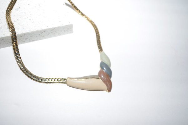 Clan of Cro Vintage Gold Link Necklace With Pendent Clan of Cro Vintage Gold Link Necklace With Pendent