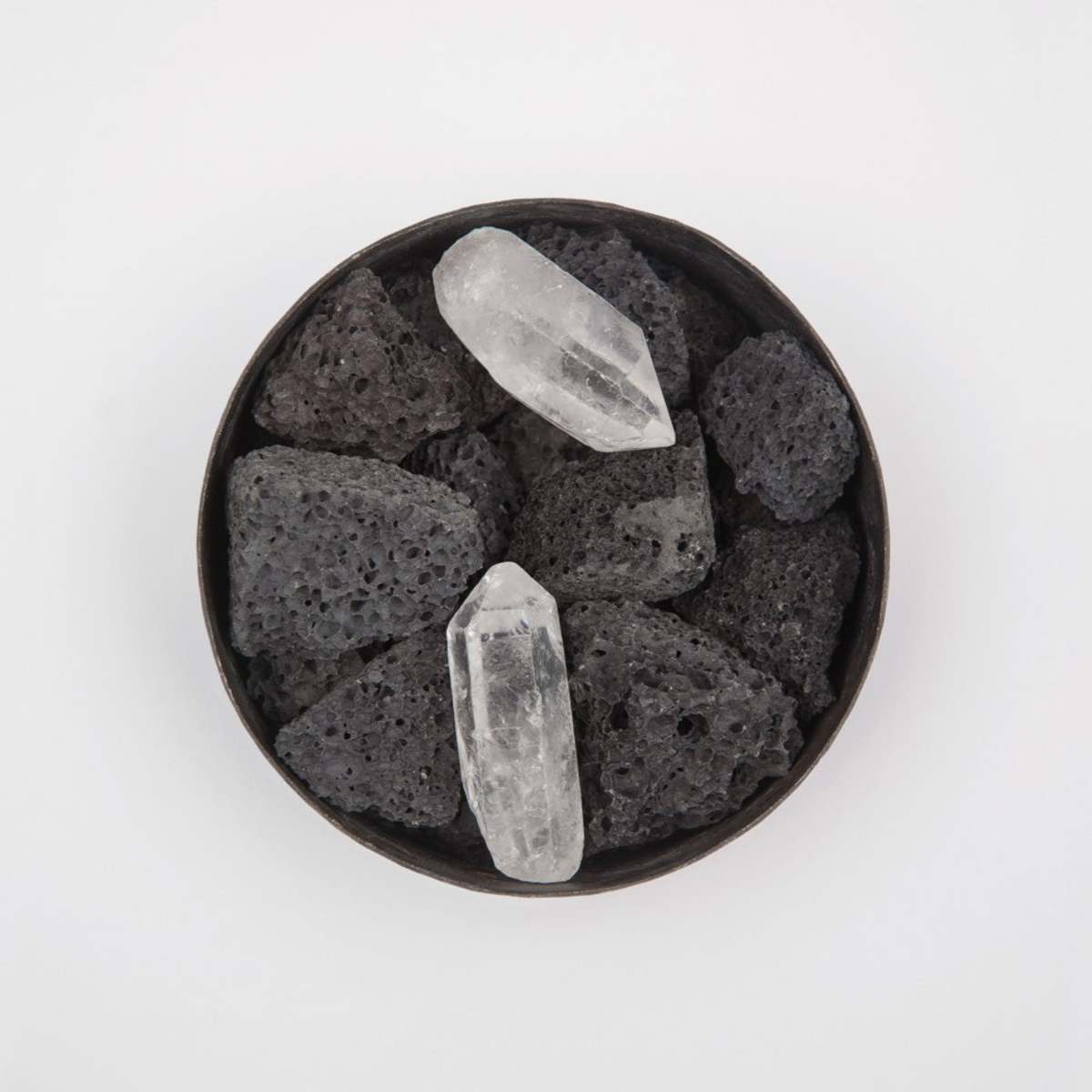 Mad et Len Flat Pot Pourri Apothicaire Petit Lava Darkwood - Image 2 of 3