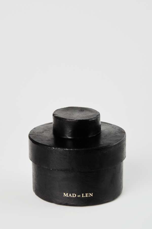 Mad et Len Flat Pot Pourri Apothicaire Petit Lava Darkwood