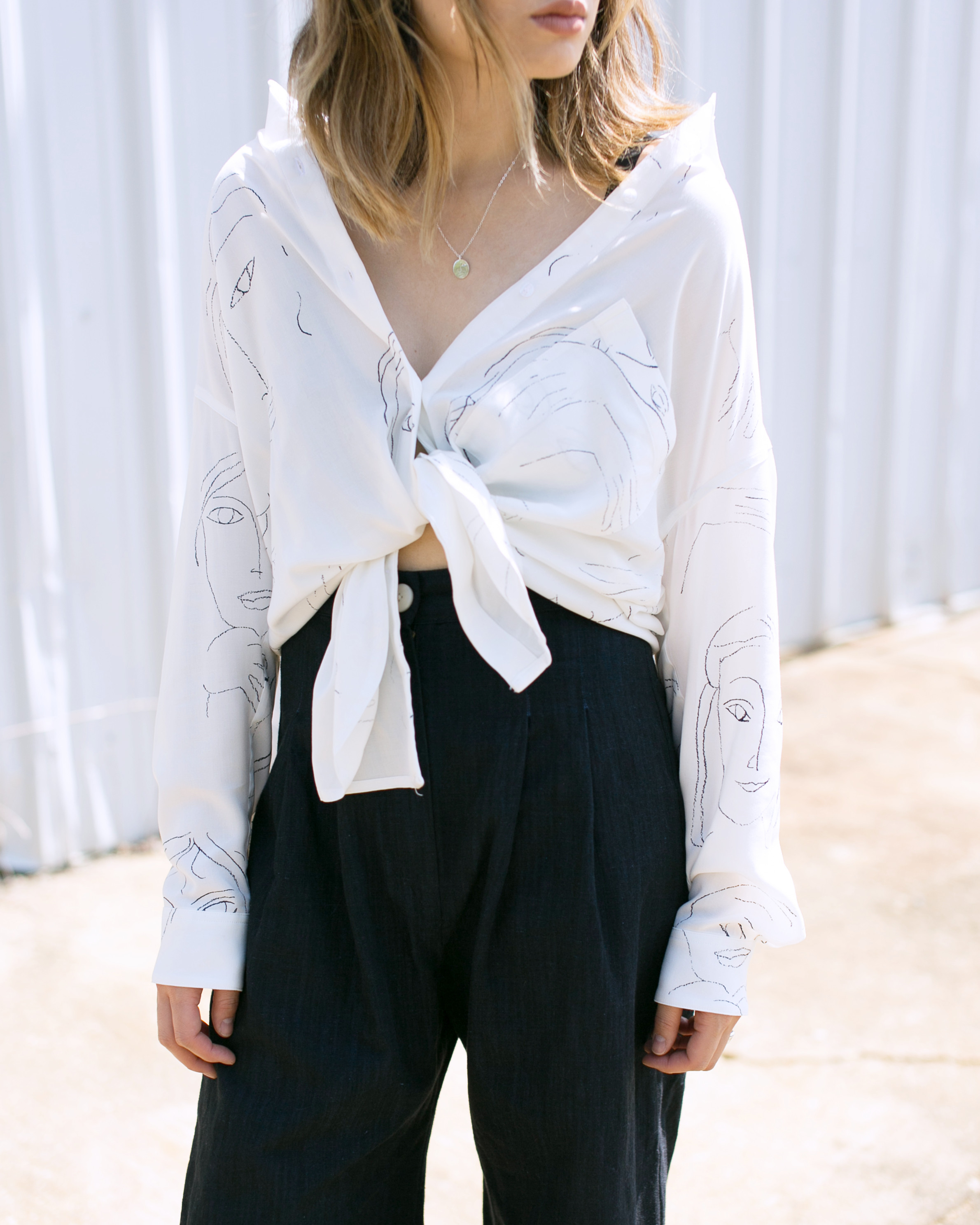 Paloma Wool Leandra Loose fit shirtシャツ Paloma Wool Leandra Faces Shirt | Garmentory