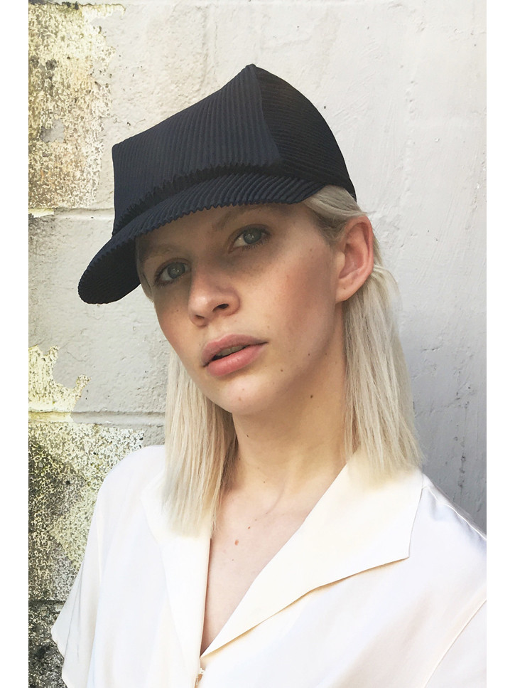 PLEATS PLEASE ISSEY MIYAKE beret hatベレー帽 Pleats Please Issey Miyake Black Pleats Beret Pleats Please