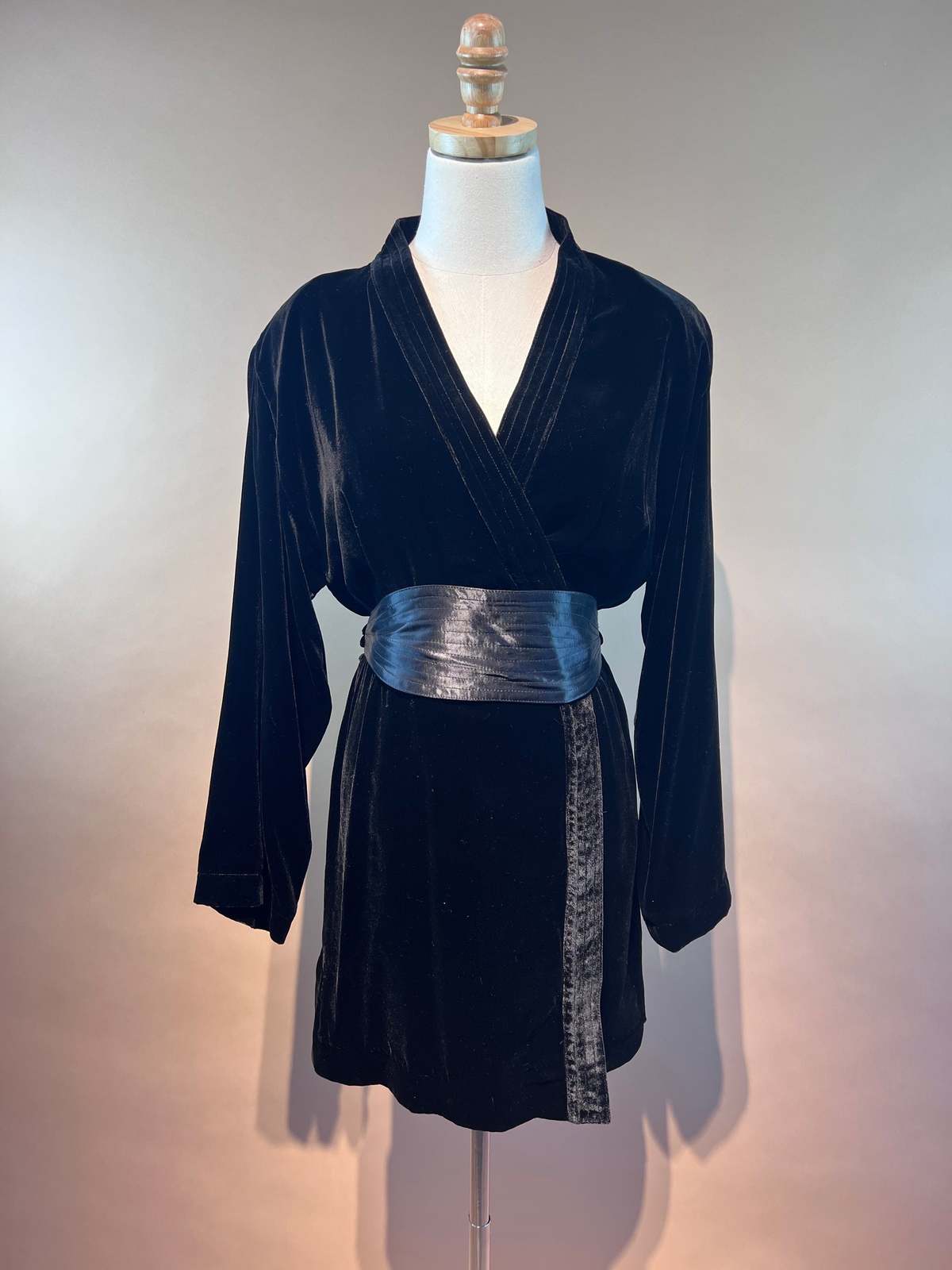 alexa chung black velvet dress Dutch Army Black Leather Lined Women's Dress Gloves