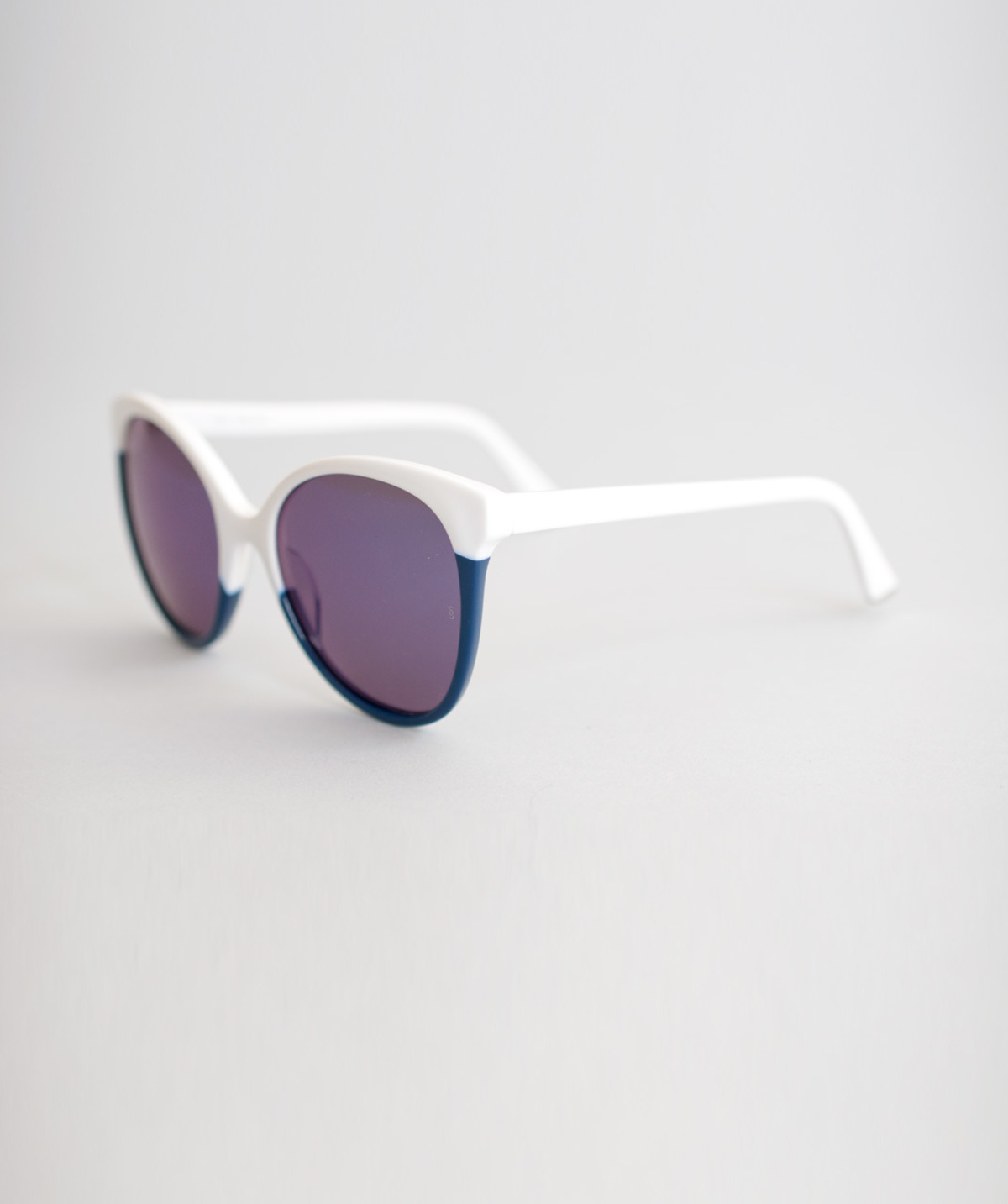 SUNDAY SOMEWHERE Lily Sunglasses | Garmentory display picture 2