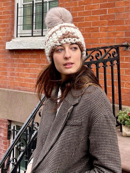mischa lampert - candy beanie pomster + coral xl pom 