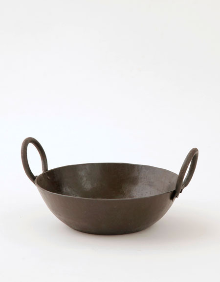 Fog Linen Work Medium Iron Pot Fog Linen Work Medium Iron Pot