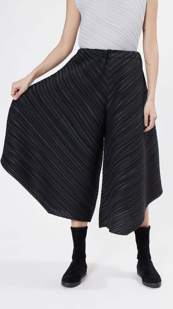 Issey Miyake Pleats Please Pull-On Culottes in Black