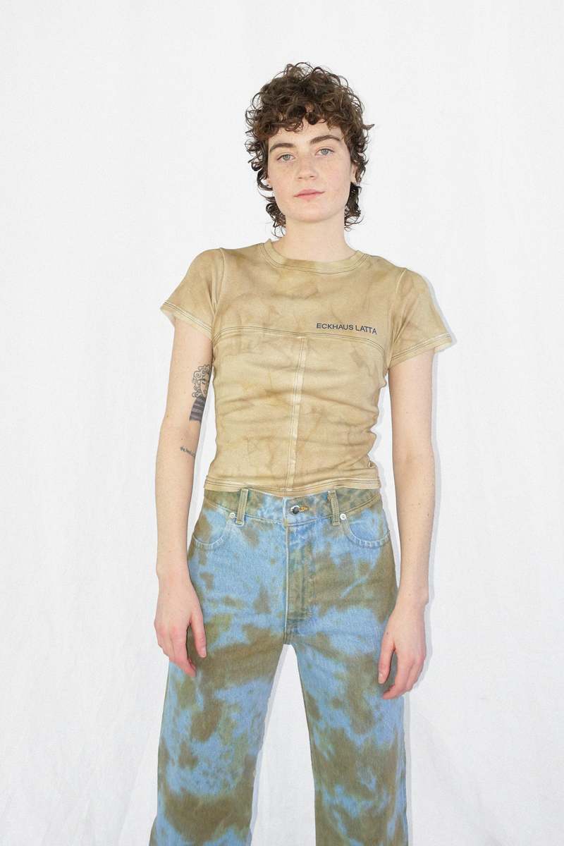 【関税込み】Eckhaus Latta トープ Lapped ベビーTシャツ Off-White Lapped Baby T-shirt by Eckhaus Latta on Sale
