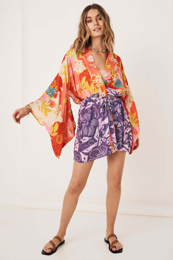SPELL & THE GYPSY COLLECTIVE Tyler Short Robe - Chilli | Garmentory