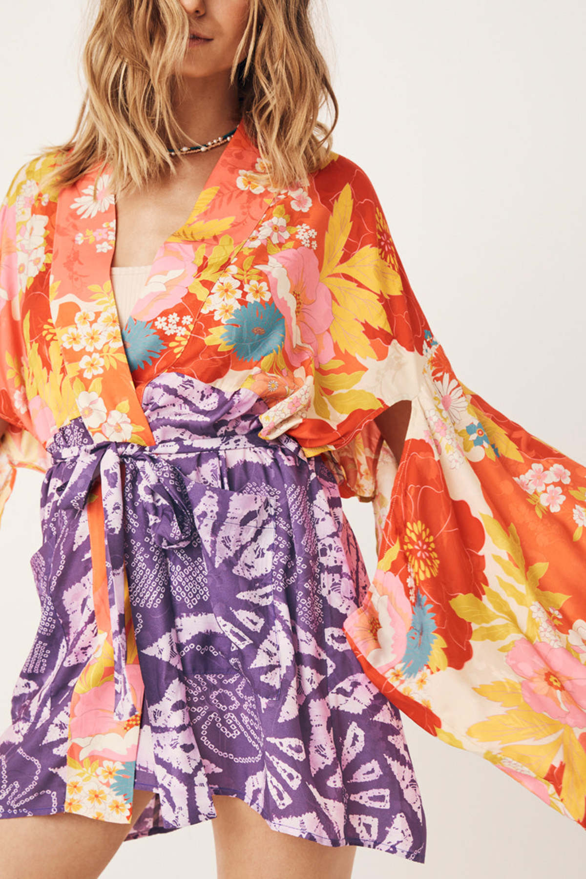 SPELL & THE GYPSY COLLECTIVE Tyler Short Robe - Chilli | Garmentory