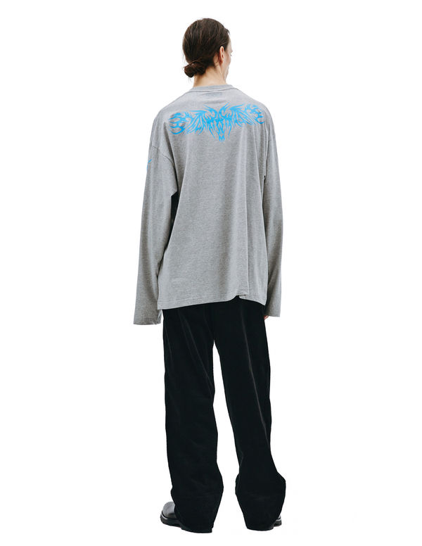 VETEMENTS Gothic print longsleeve t-shirt - grey | Garmentory