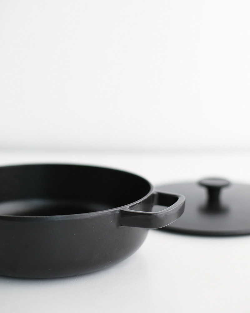 Crane Cookware Enameled Cast Iron Saute Pan Black Garmentory