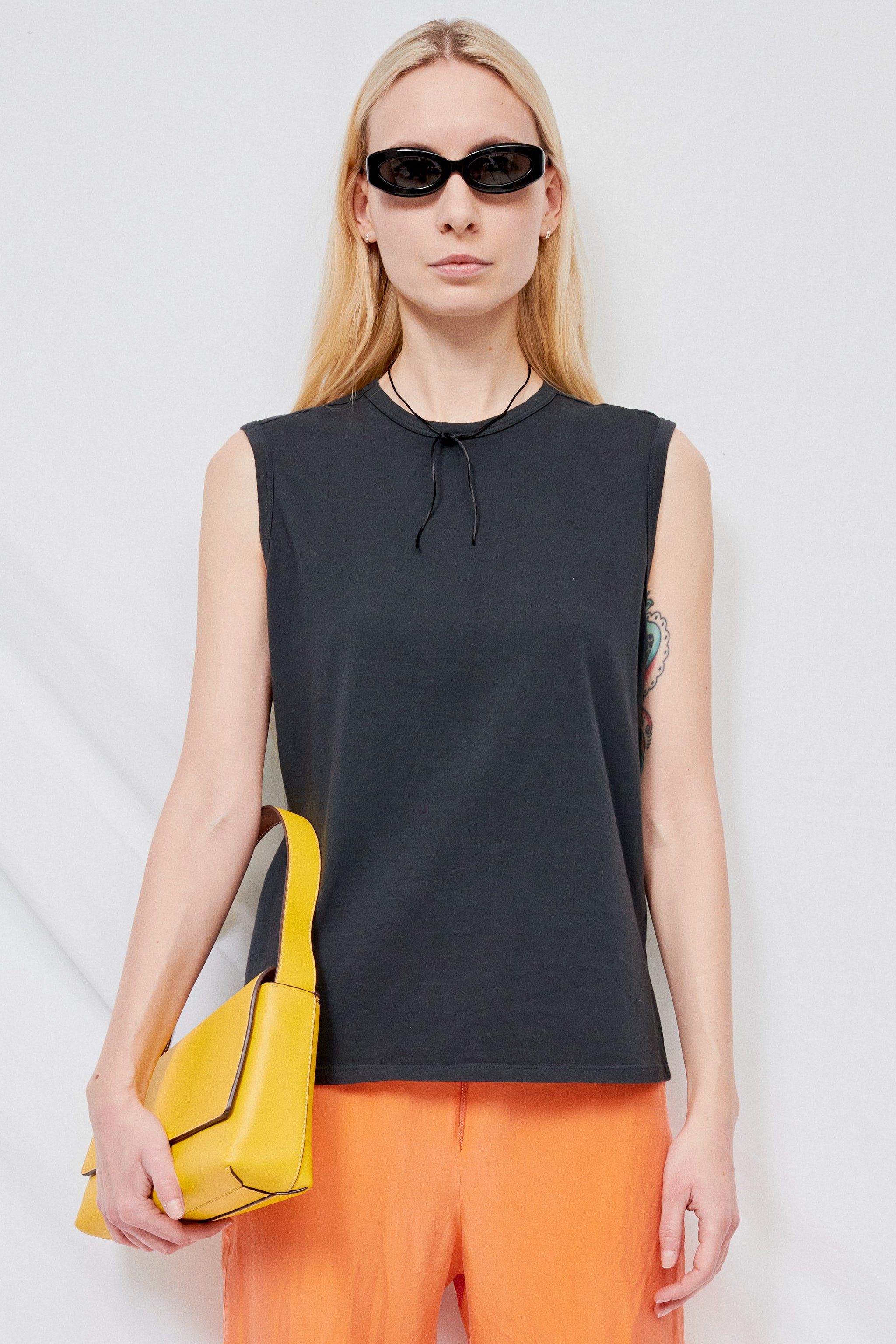 Gabriela Coll Garments No.33 Sleeveless T-Shirt - Black