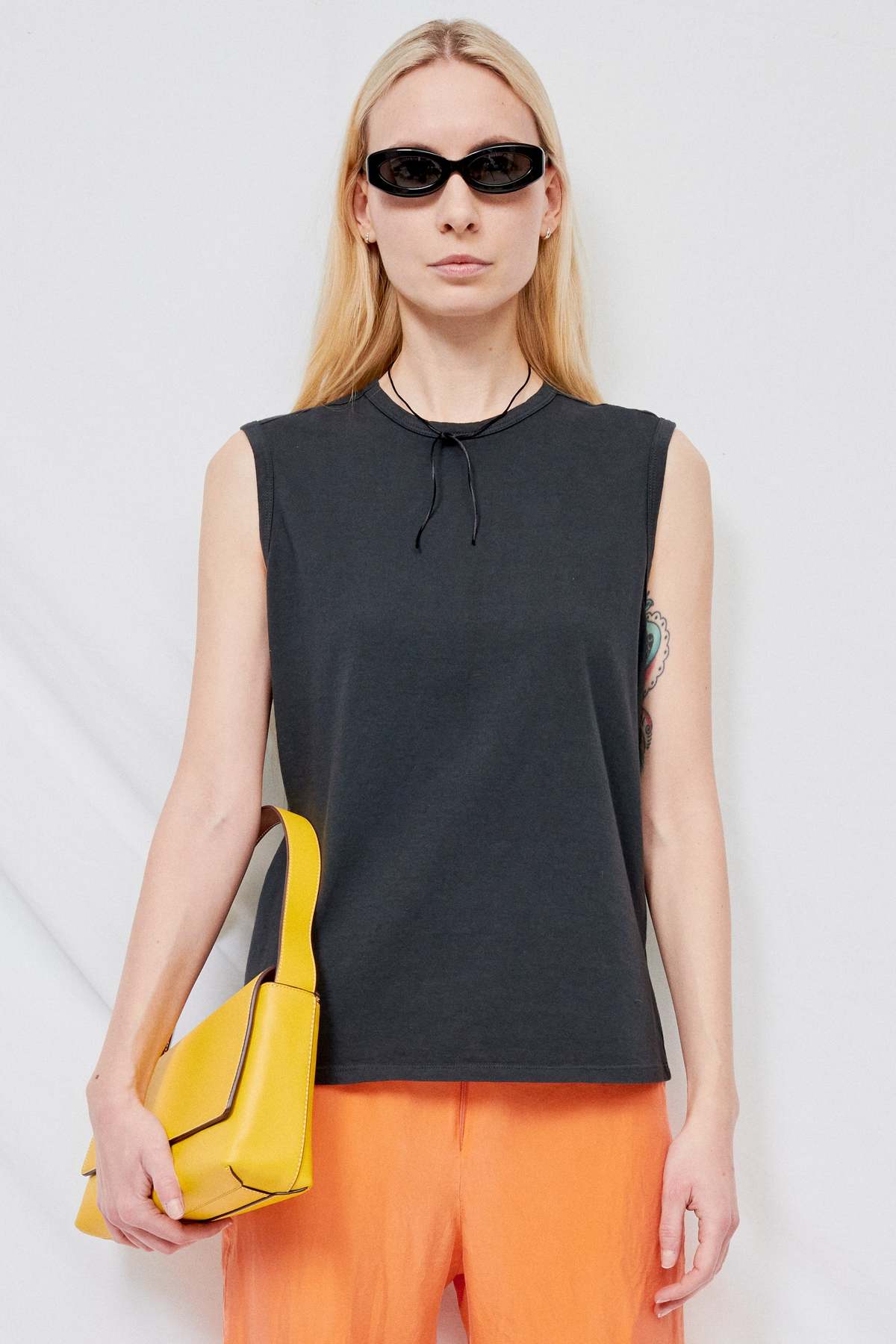 Gabriela Coll Garments No.33 Sleeveless T-Shirt - Black