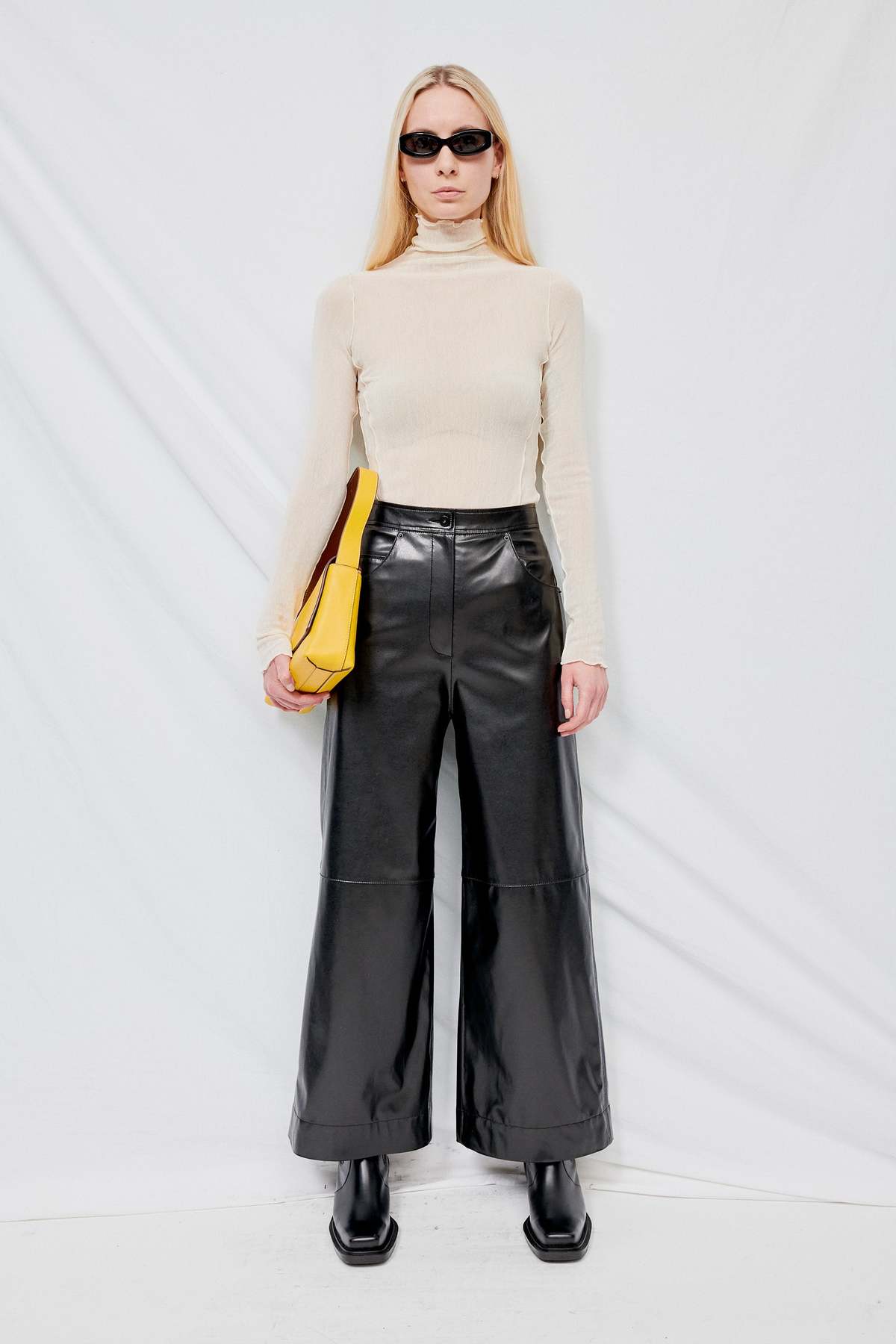 新品未開封✮HYEON blossom pants / black Blossom H Company Faux Leather Wide Pants - Black | Garmentory