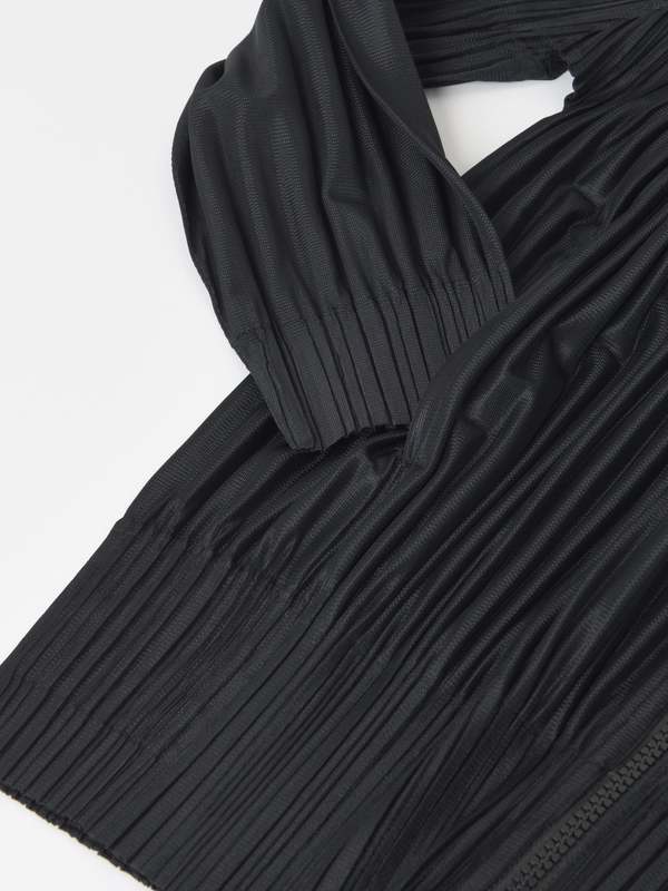 Pleats Please By Issey Miyake Fluffy Basics Blouson - Black