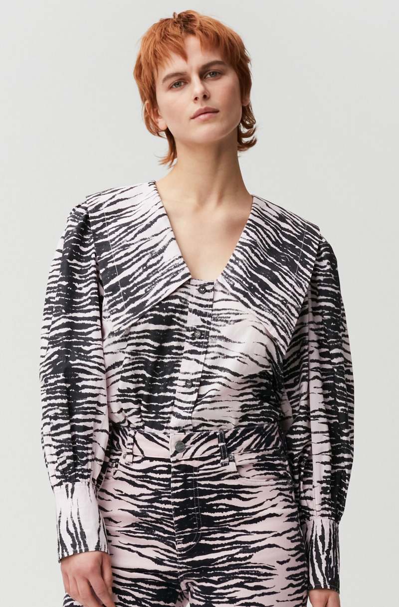 TOMORROWLAND - 【新品】GANNI Printed Cotton V-neck Shirt Ganni Printed Poplin V-Neck Shirt - Tiger Stripe/Light Lilac