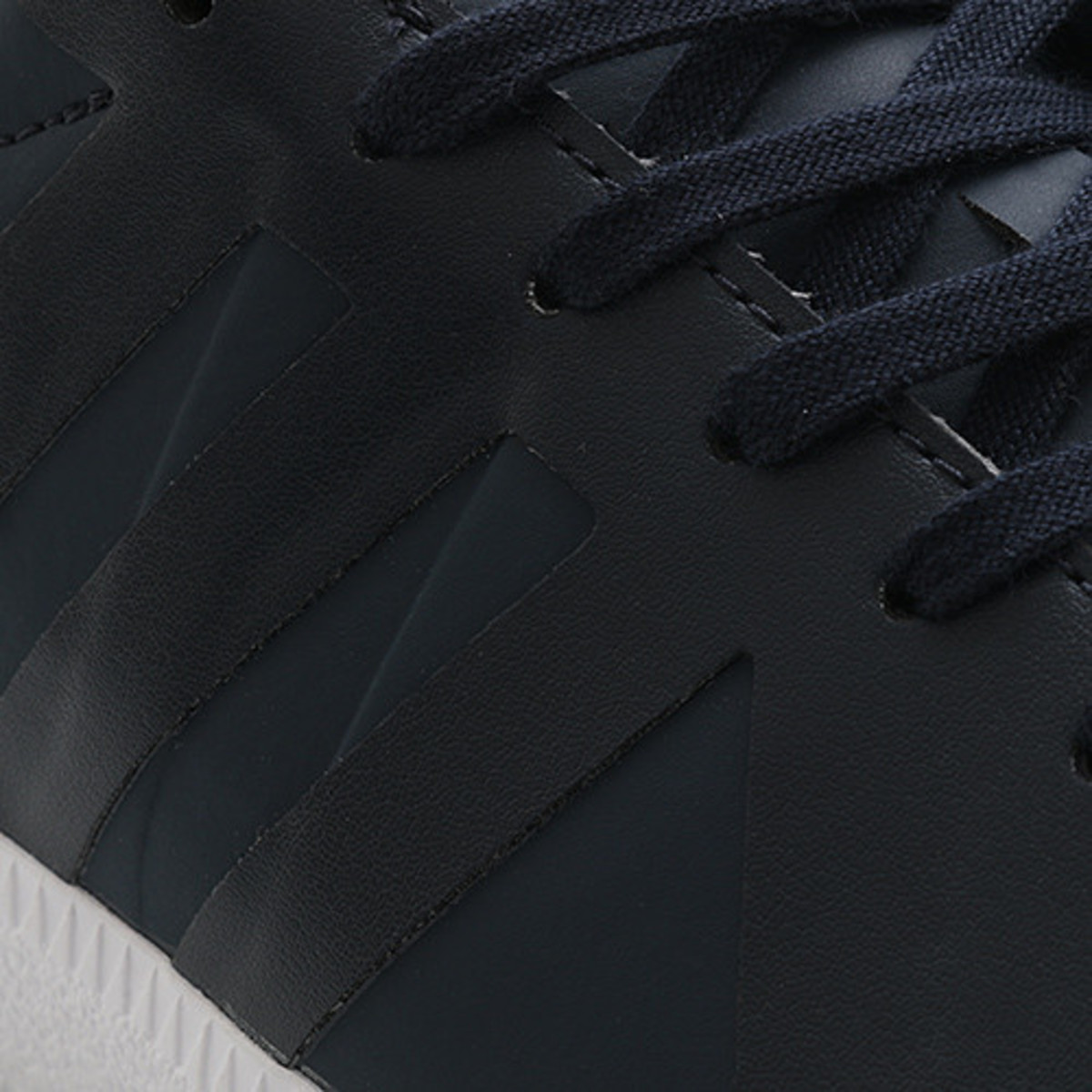 ★ADIDAS WHITE MOUNTAINEERING BW TRAINER An underrated collab - white mountaineering x Adidas BW army