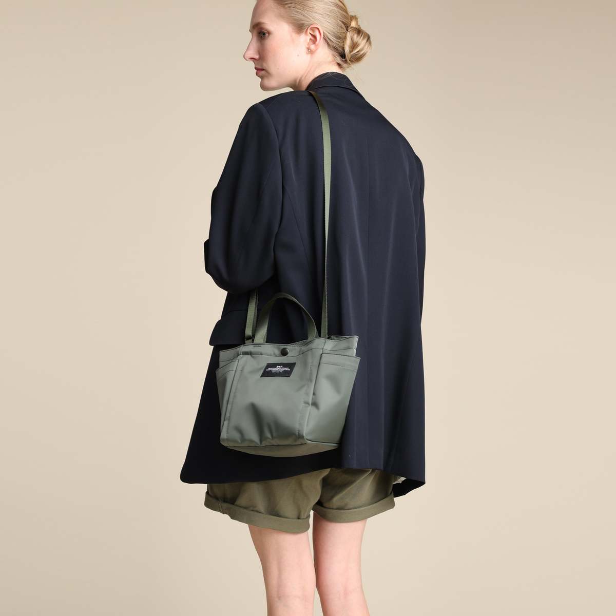 Bagsinprogress Small Side Pocket Tote Bag Bip052cnbip Black main image 0