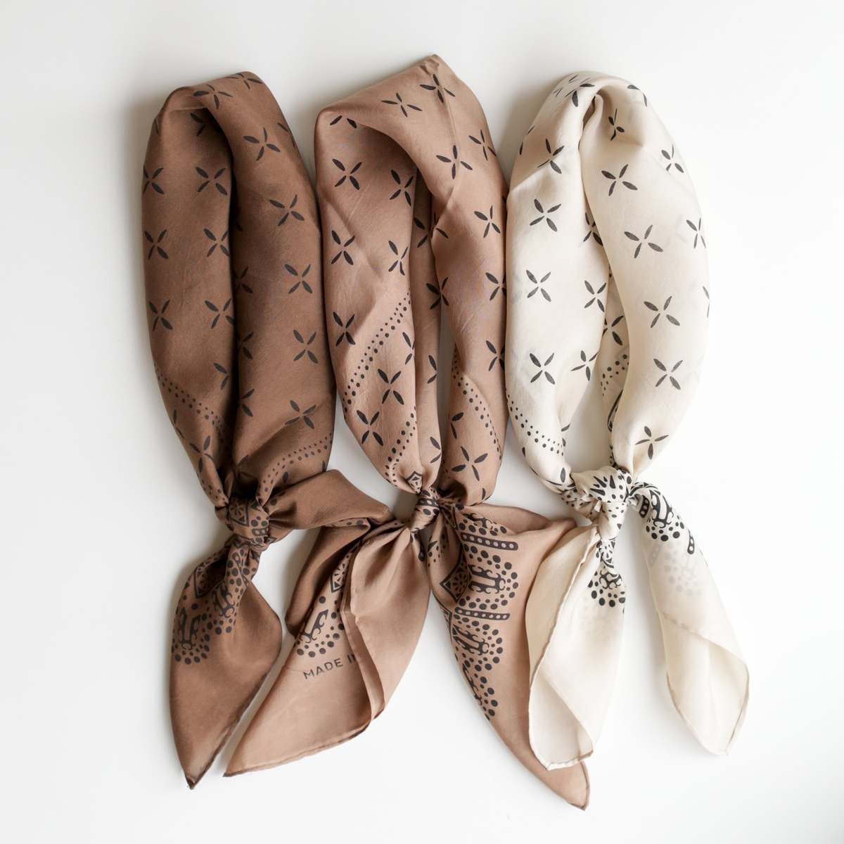 OZMA 1930's Silk Bandana - Image 1 of 130