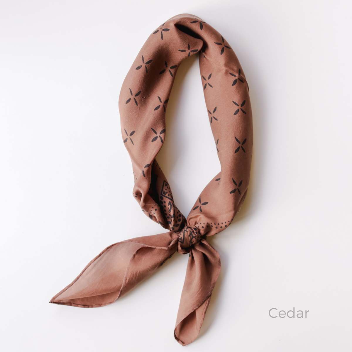 OZMA 1930's Silk Bandana - Image 5 of 130