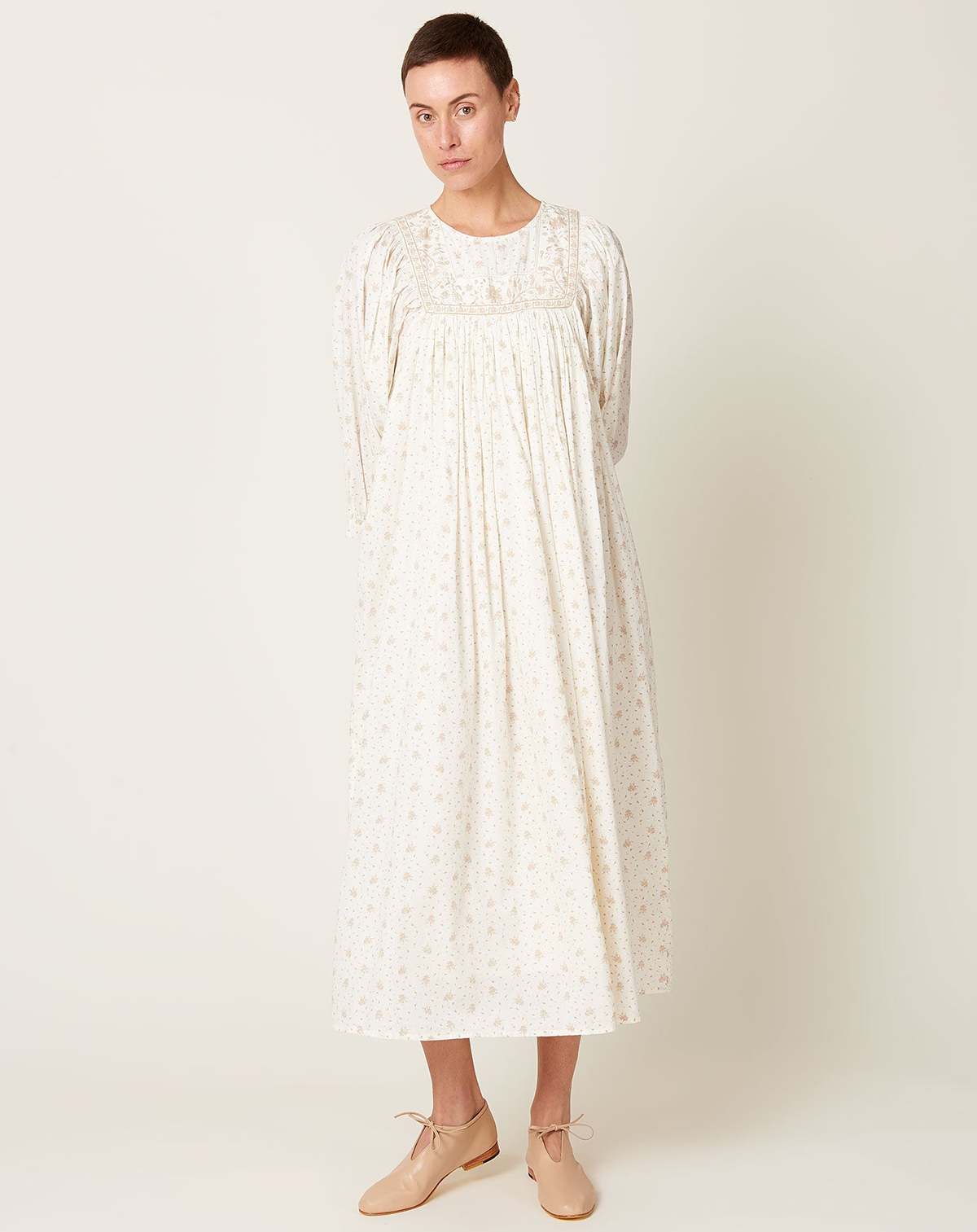 light cream dress Women's Cream Short Sleeve Woven Maxi Dress