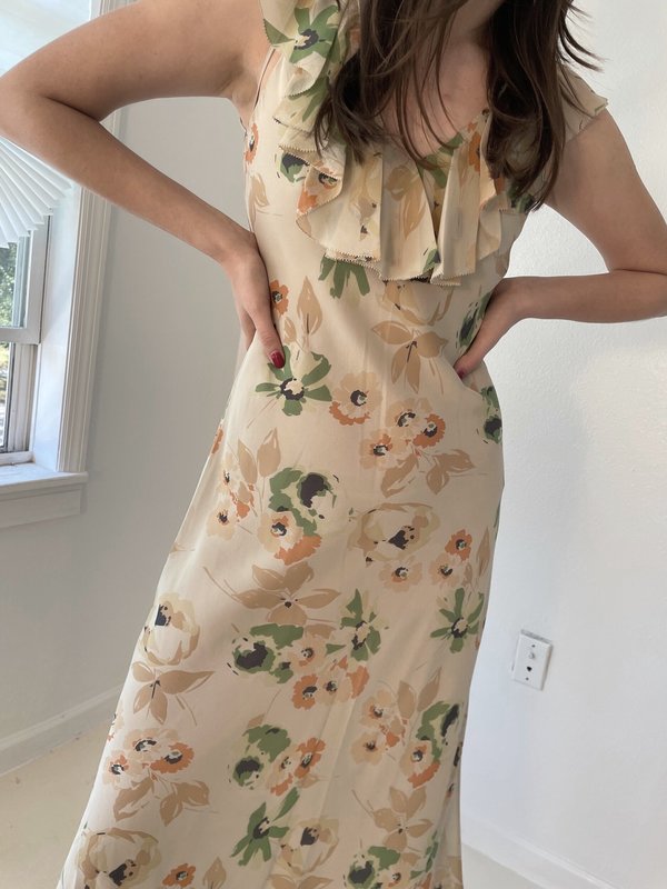 ralph lauren silk floral dress NWOT Collection Ashita Floral-Print Handkerchief Midi 2 Intended to hit at the mid Spotted: A blast from the