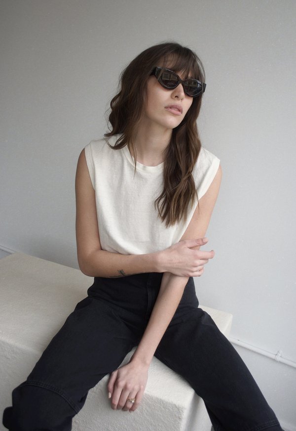 Le Specs Aphrodite Alt Fit Sunglasses | Garmentory display picture 1