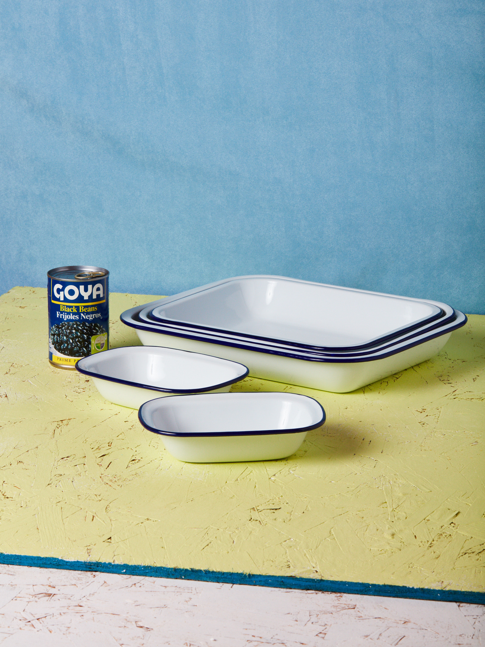 Falcon Enamelware 5 Piece Bake Set white Garmentory