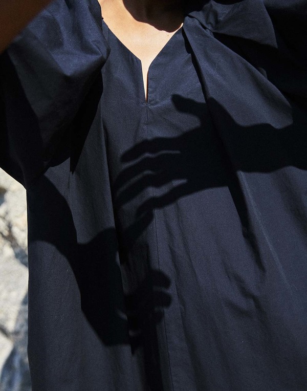 SAYAKA DAVIS Tucked Cocoon Dress ダークネイビー SAYAKA DAVIS NEW YORK Tucked Cocoon Dress - Dark Navy