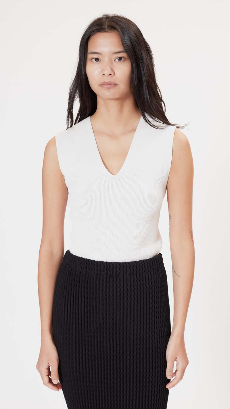 Issey Miyake Spongy Skirt - Black | Garmentory