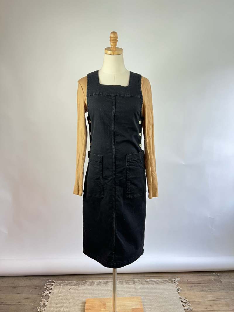 MISS ME mote apron ブラック pre-loved] TOAST Apron Dress - Black | Garmentory