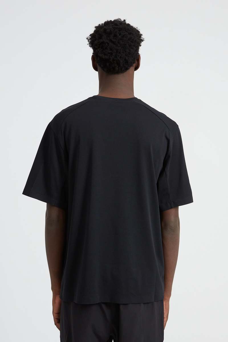 VEILANCE Ionic Pocket Tee - Black | Garmentory