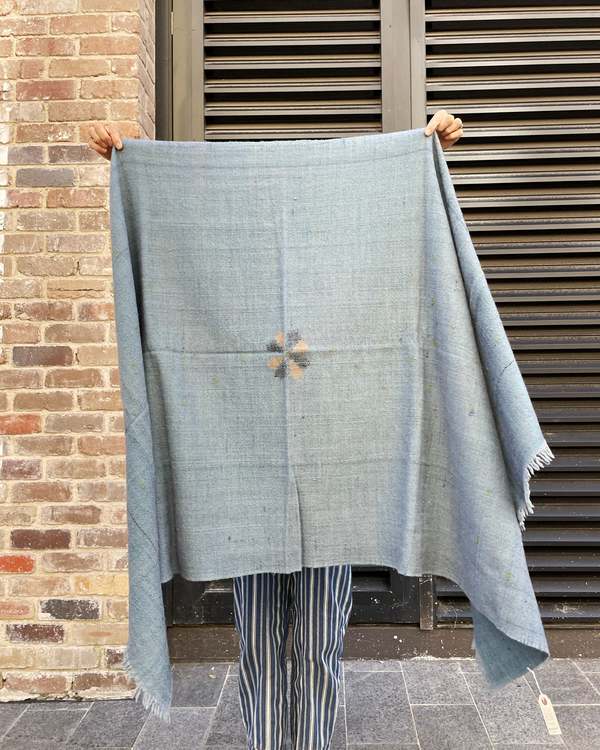 VINTAGE Auntie Oti MENDED FLORAL THROW - Blue