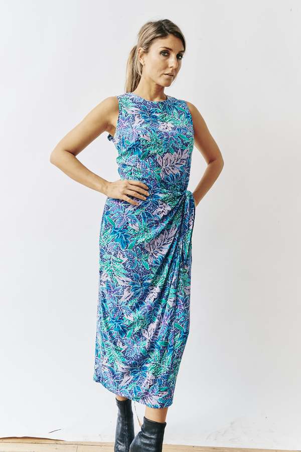 Maggy London Floral Printed Wrap Dress | Garmentory Maggy London Floral Printed Wrap Dress | Garmentory