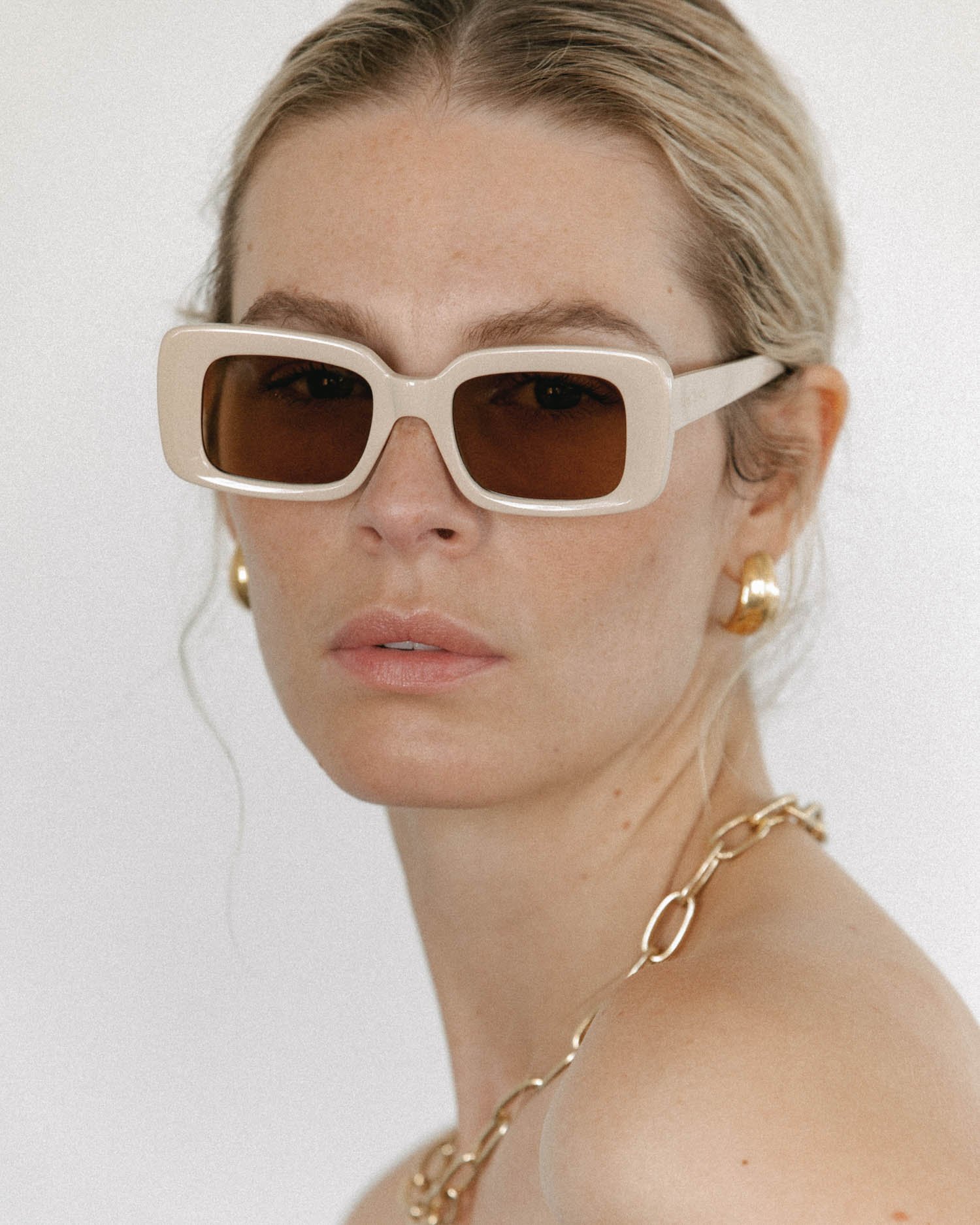 Velvet Canyon Golden Era in Meringue Sunglasses The  main image 4