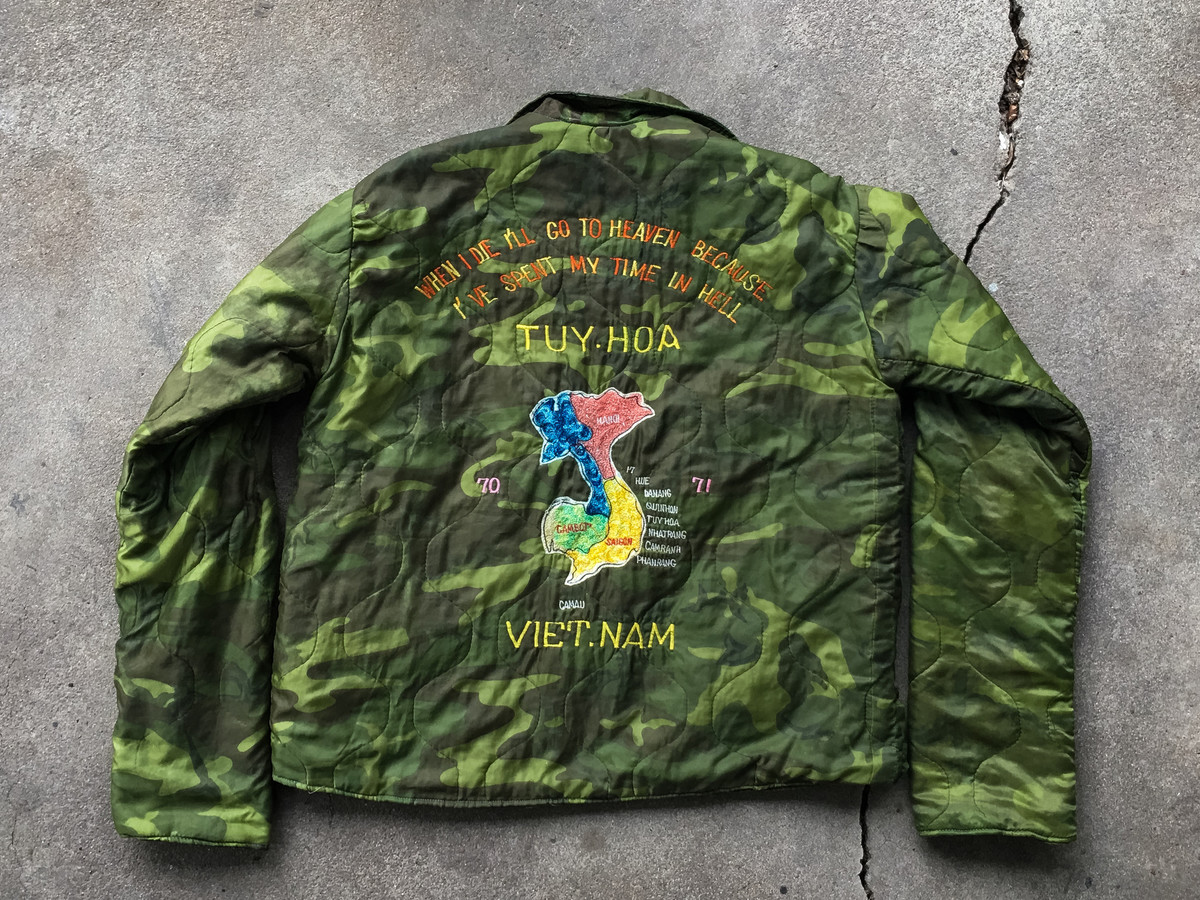 VINTAGE 1970-71 THEATRE MADE 