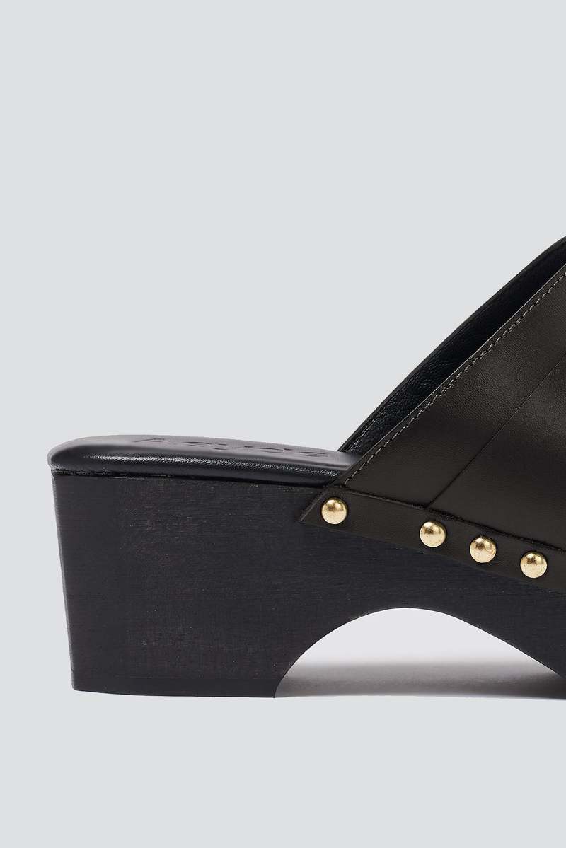 【関税込み】Aeyde ブラック Bibi クロッグ aeydē Leather Bibi Clog - Black | Garmentory