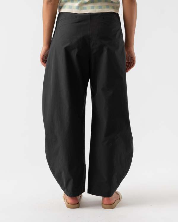 Amomento Curved Leg Pants - BLACK | Garmentory