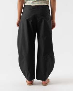 Amomento Curved Leg Pants - BLACK | Garmentory