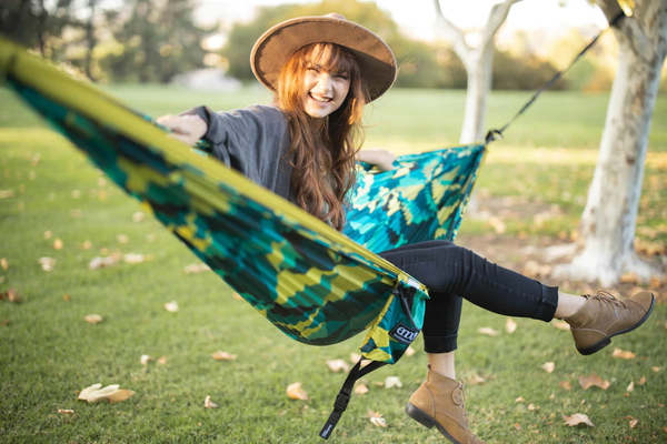 Eno DoubleNest Print Hammock - Boulder/Melon Eno DoubleNest Print Hammock - Boulder/Melon