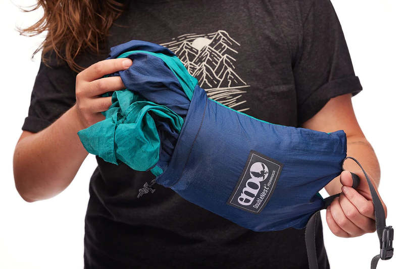 Eno DoubleNest Print Hammock - Retro/Emerald Eno DoubleNest Print Hammock - Retro/Emerald