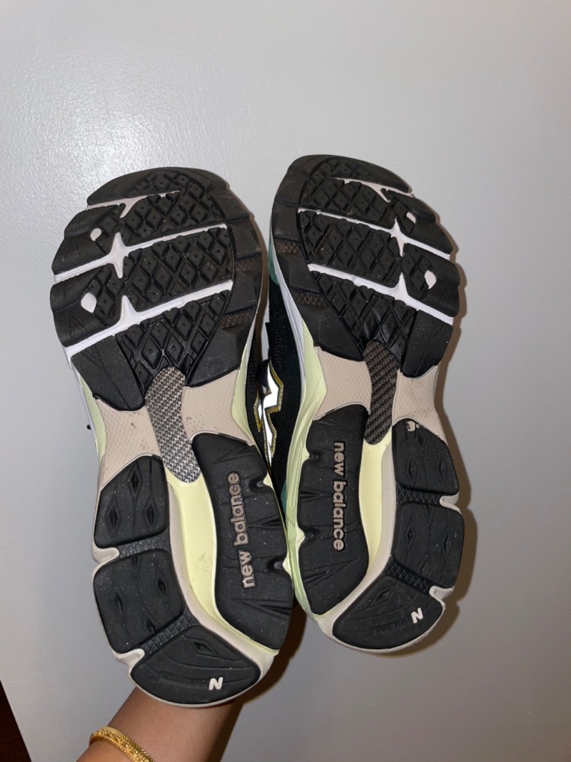 New Balance 990v3