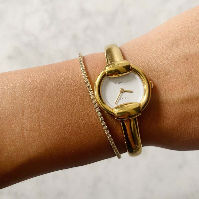 GUCCI ゴールド ラウンドフェイス 時計‼️Sale‼️ Vintage Gold Gucci Watch with Round Face | Garmentory