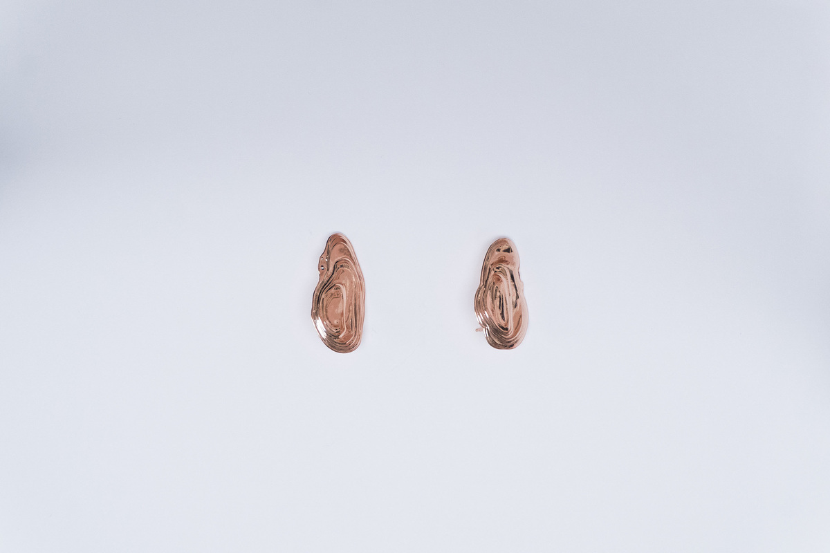 GARMENTORY EXCLUSIVE | Leigh Miller Rose Gold Plated Ostra Earrings  - Image 3 of 6